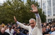 Călin Georgescu, eliberat sub control judiciar! Susținătorii l-au întâmpinat cu ovații