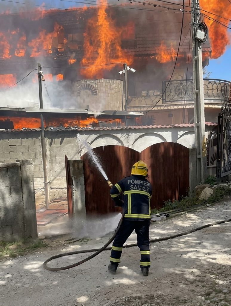 Incendiu-locuință-2 – Ziarul Argeşul - ediţia online