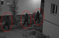 Argeș: Jaf în stil mafiot! Trei indivizi mascați au intrat peste un bărbat în casă