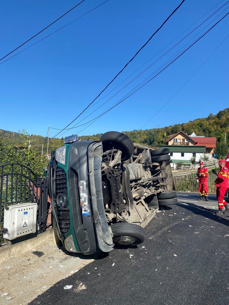 Mașina-răsturnată-9 – Ziarul Argeşul - ediţia online