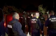 Percheziții în Argeș într-un dosar de delapidare și furt. Au fost ridicate sute de litri de produse petroliere