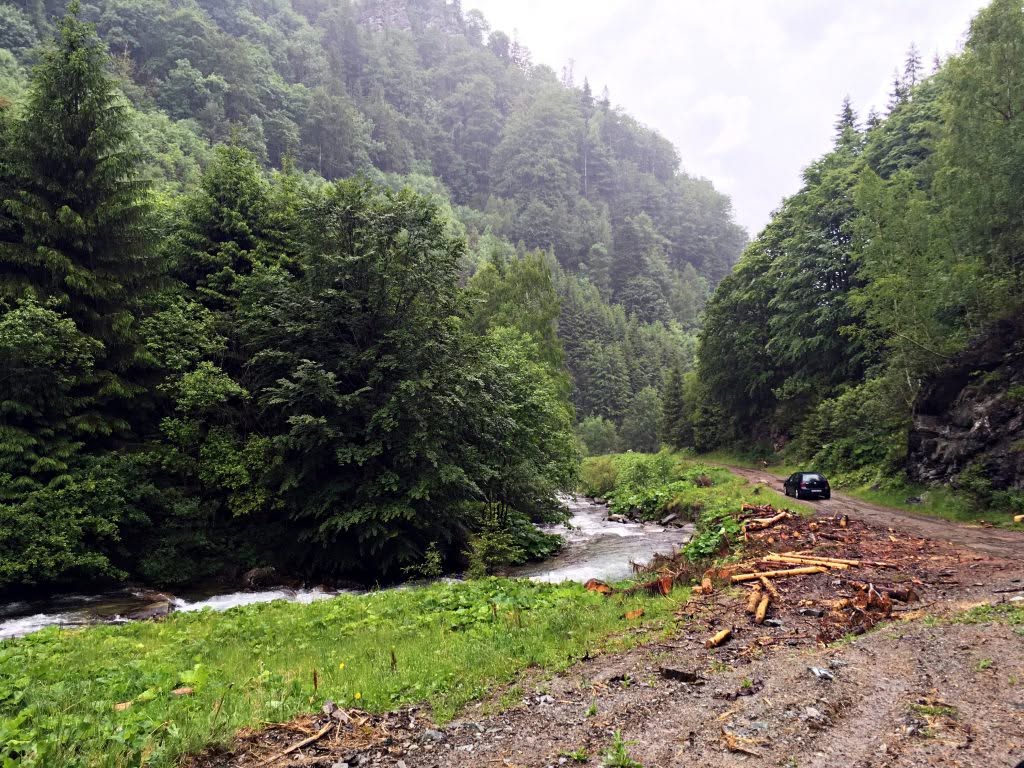 Captările Cernat și Doamnei către Vidraru, închise. Apa va ajunge la Golești