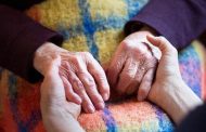 Angajări la Pitești! Se caută îngrijitoare și asistent social. Dosarele se depun până pe 30 octombrie