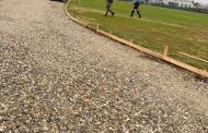 Orașul Topoloveni își modernizează stadionul! Pistă de atletism cu 2.000 de metri pătrați de tartan, în lucru